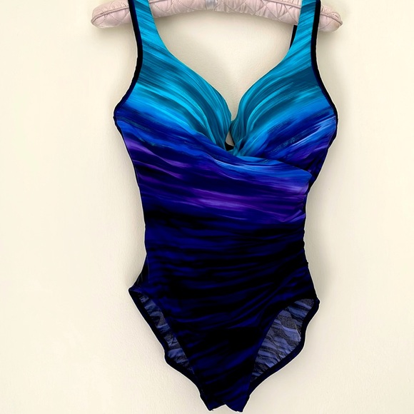 Miraclesuit Sanibel Dip and Control Swimsuit one pice Size 12 - Picture 3 of 7